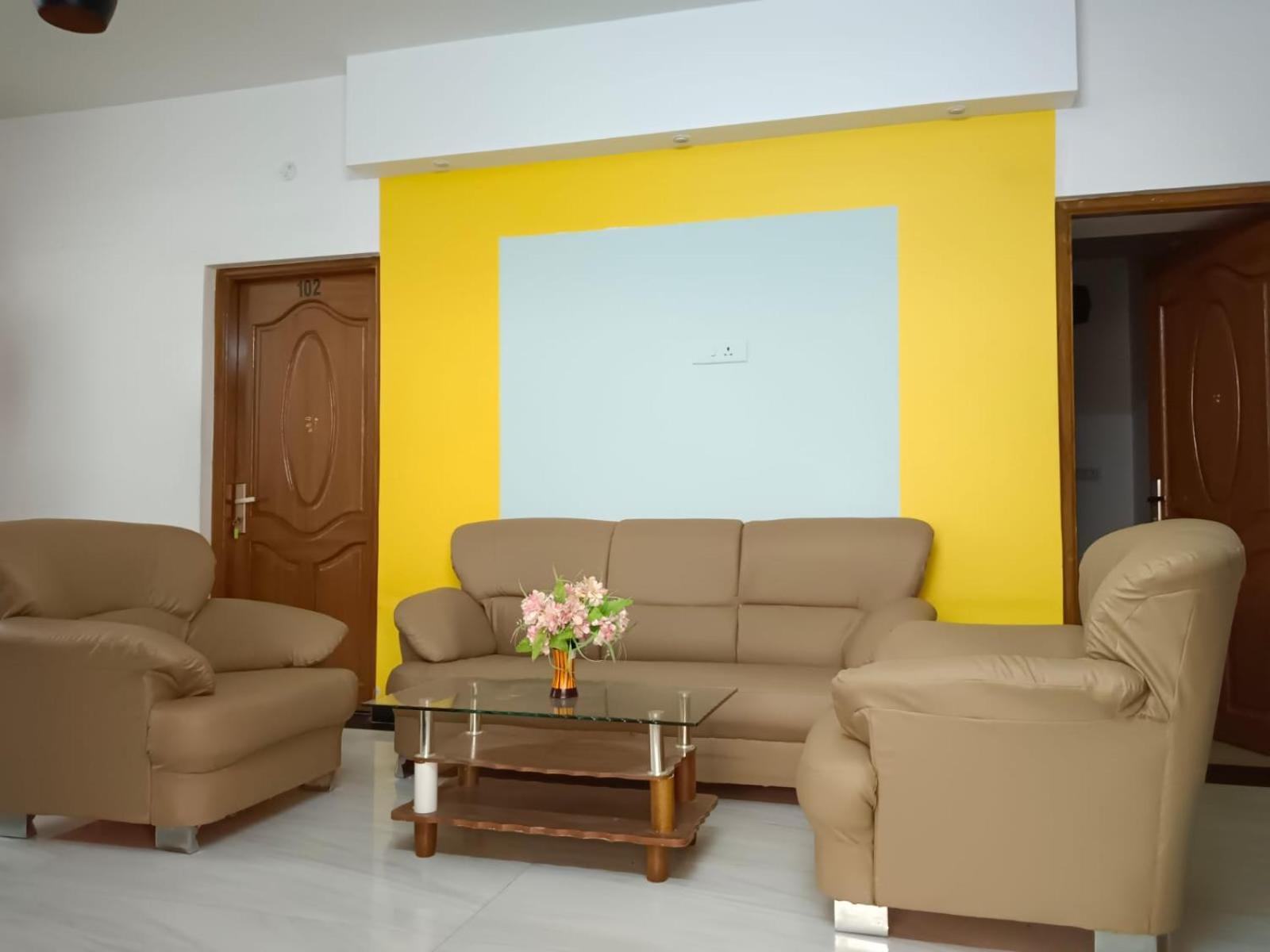 Savi'S Home Stay Ooty Esterno foto